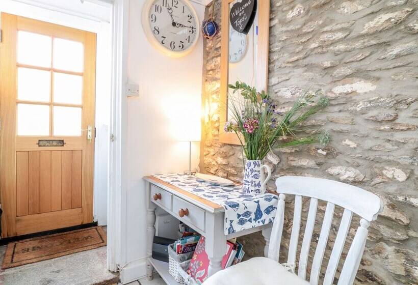 Tops L Cottage