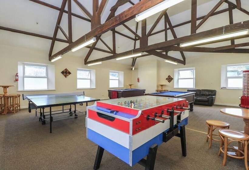 Valley Lodge 52