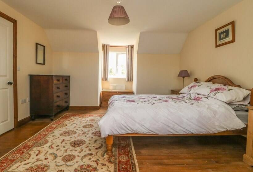 Wayside Cottage