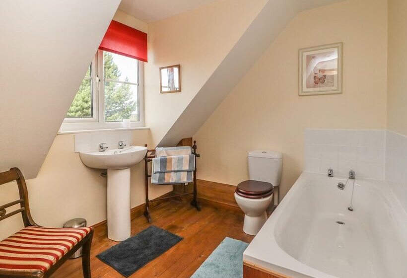 Wayside Cottage