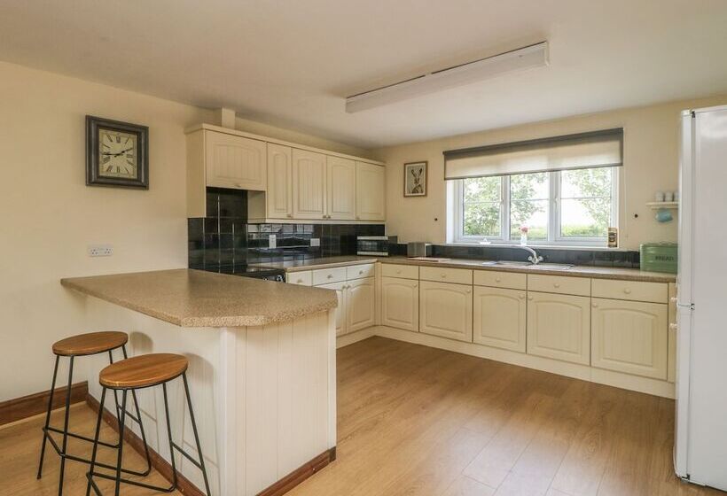 Wayside Cottage