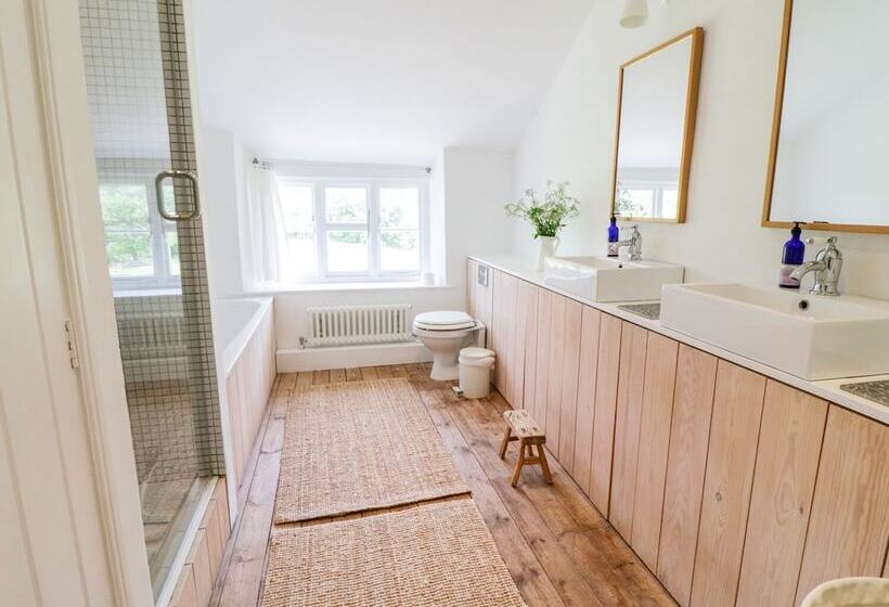 Whitehall Farm Cottage
