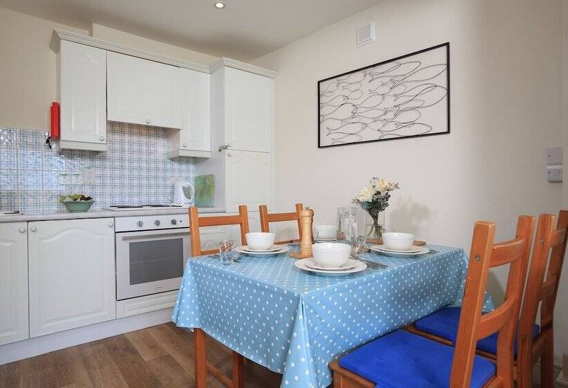 1 The Salcombe