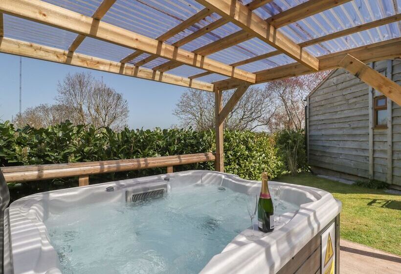 Cherry Lodge