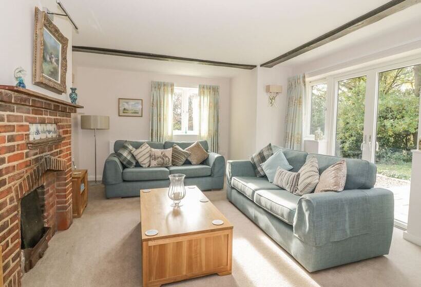 Cherry Tree Cottage