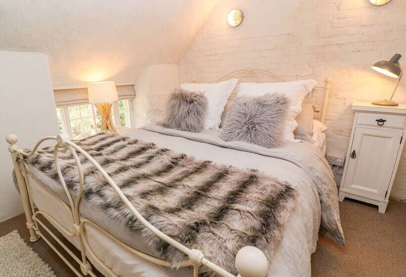 Clahar Cottage