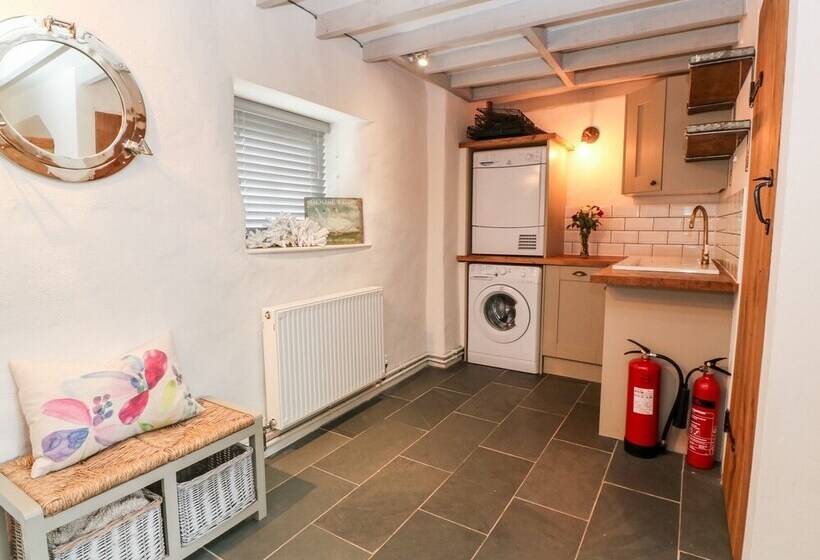 Clahar Cottage