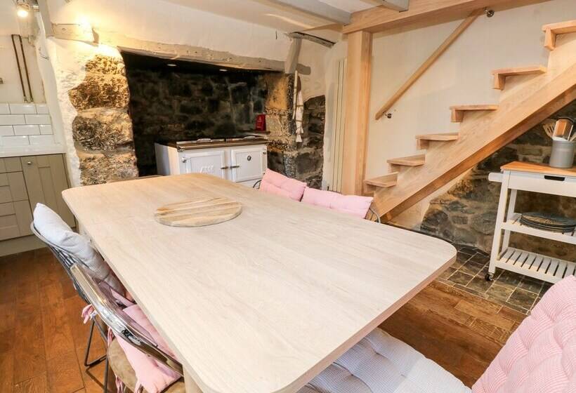 Clahar Cottage