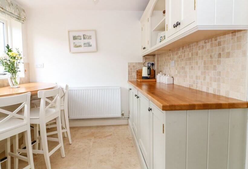 Greenham Cottage
