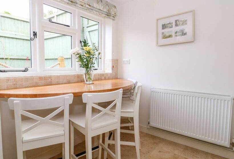 Greenham Cottage