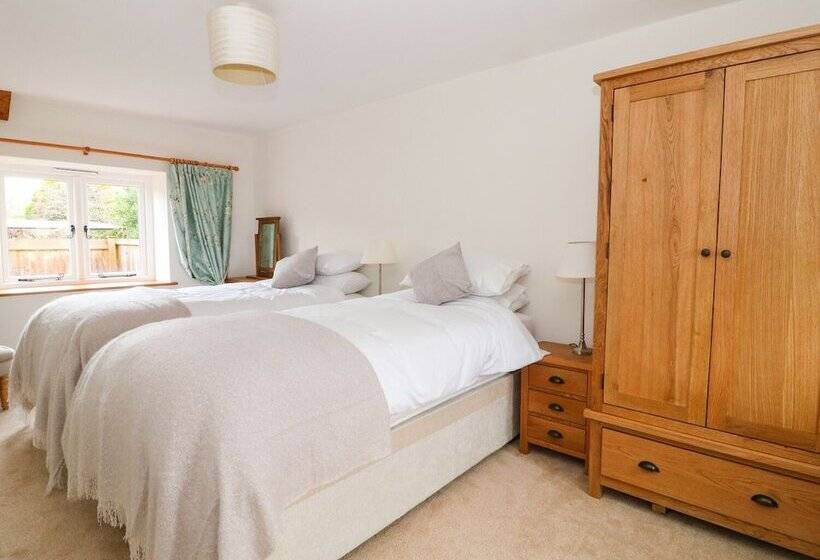 Greenham Cottage
