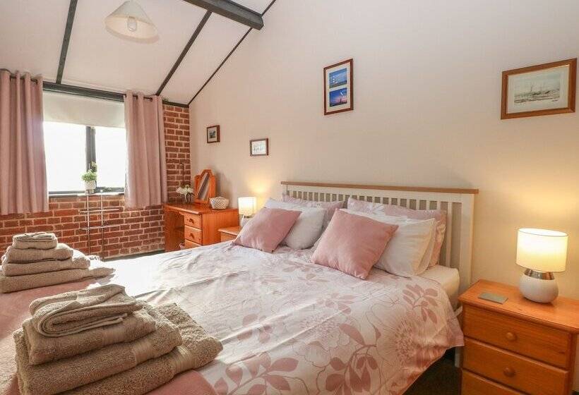 Hitchens Cottage