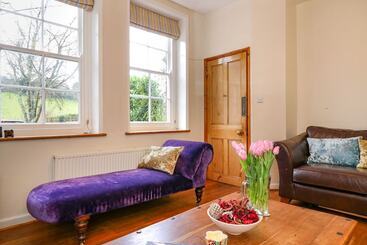Jasmine Cottage