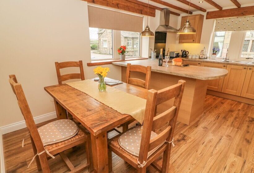 Meadow Cottage
