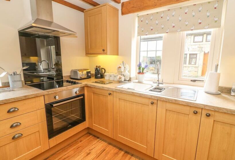 Meadow Cottage