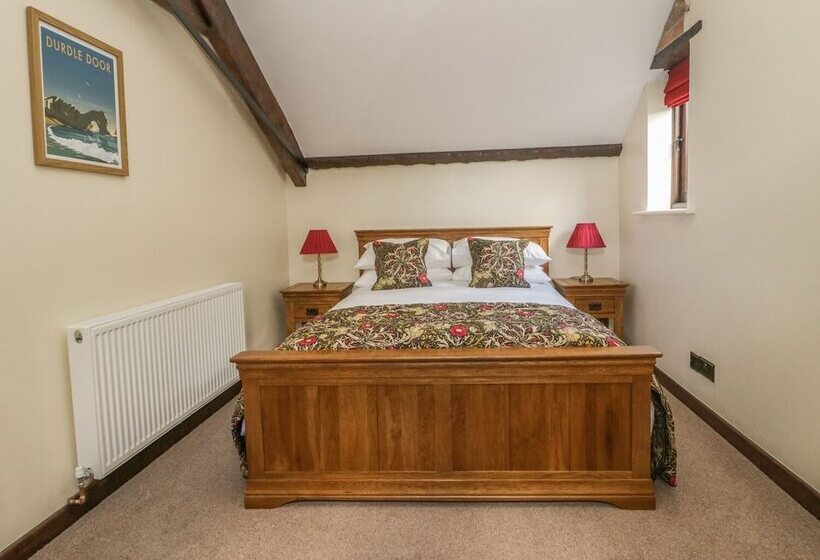 Oak Cottage