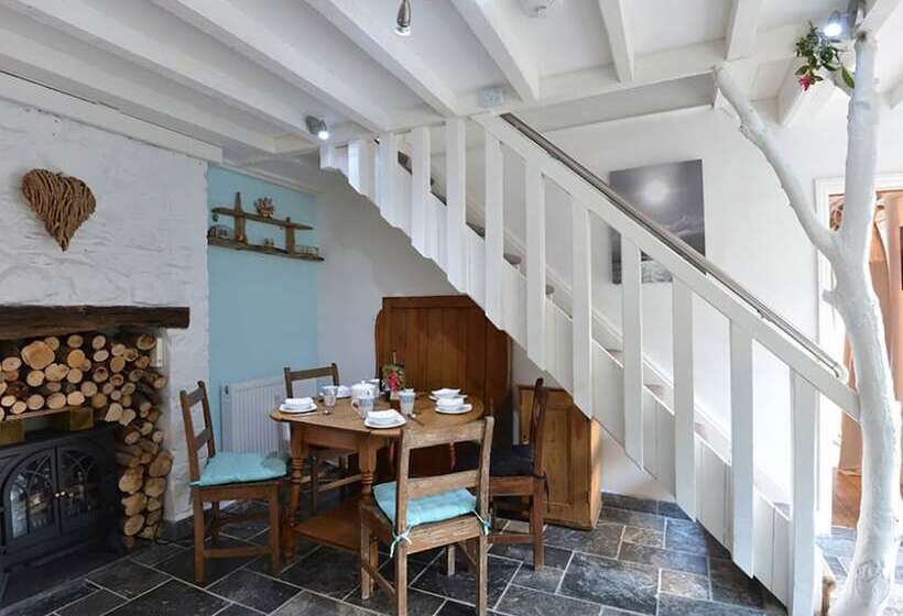 Rhianfa Cottage