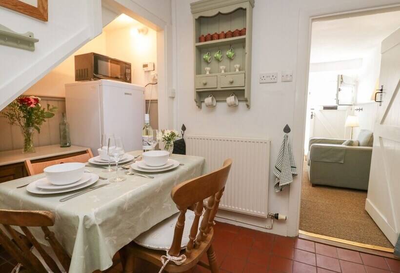 Shamrock Cottage