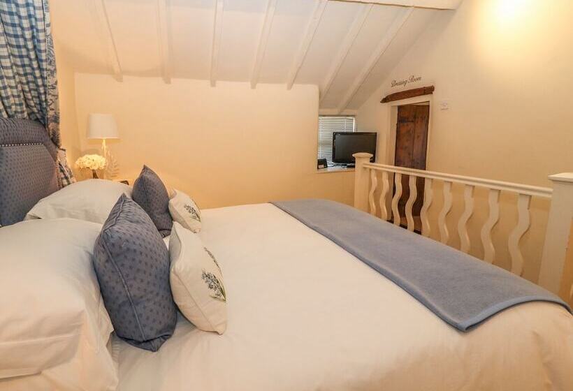 Storehouse Cottage