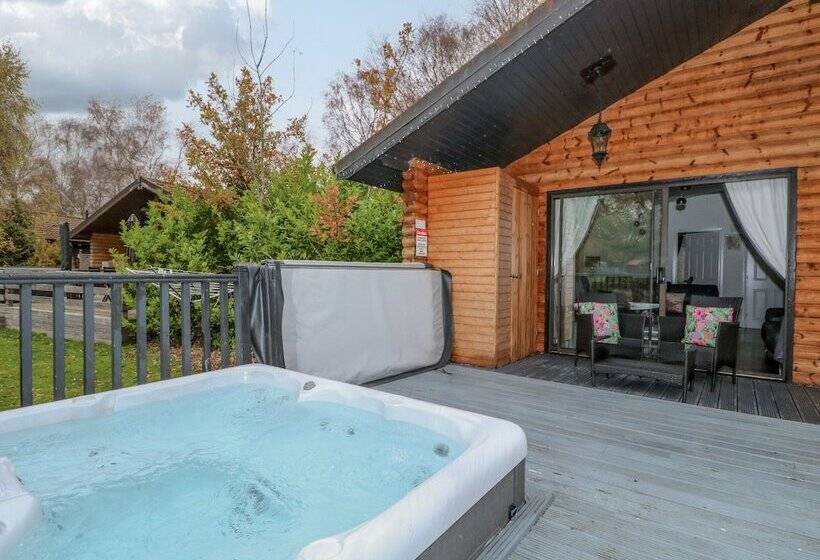 Sunset Lodge
