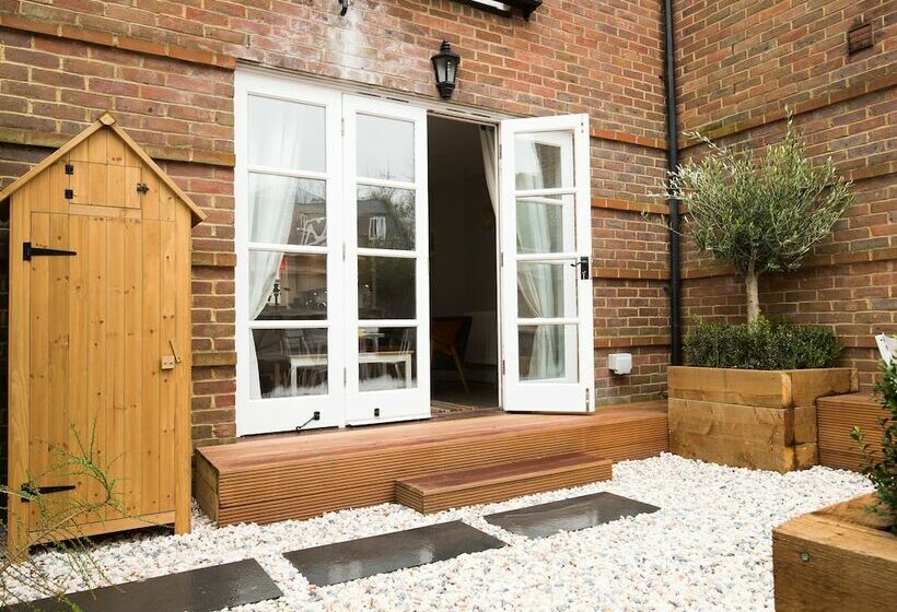 Swan Cottage