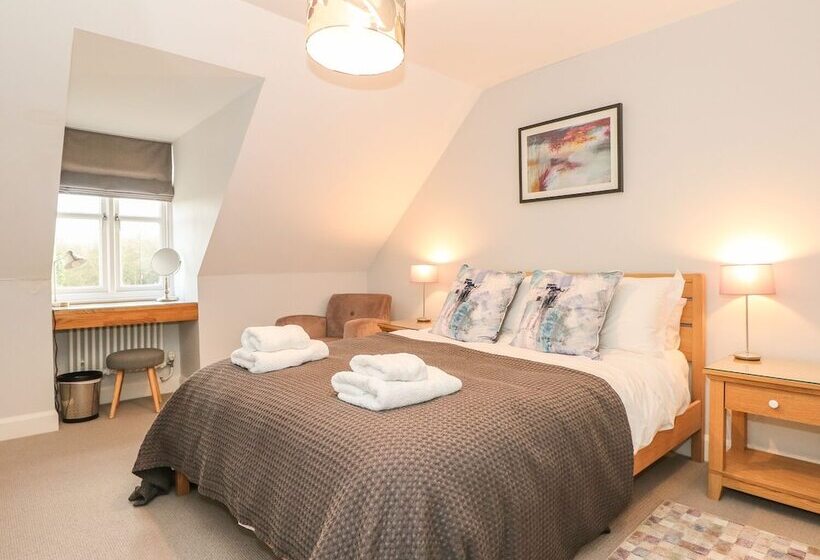 Swan Cottage
