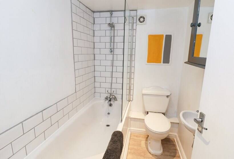 The Surfers Bolt Hole