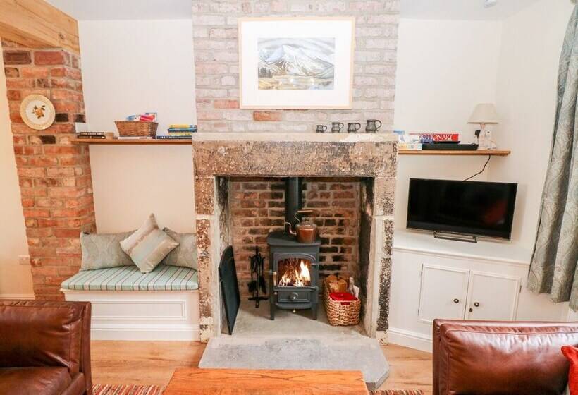 Wyebrow Cottage