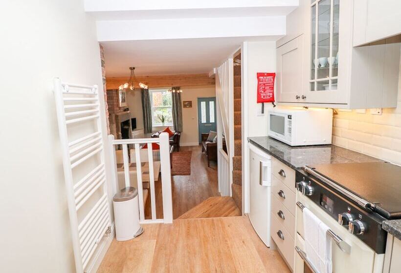 Wyebrow Cottage