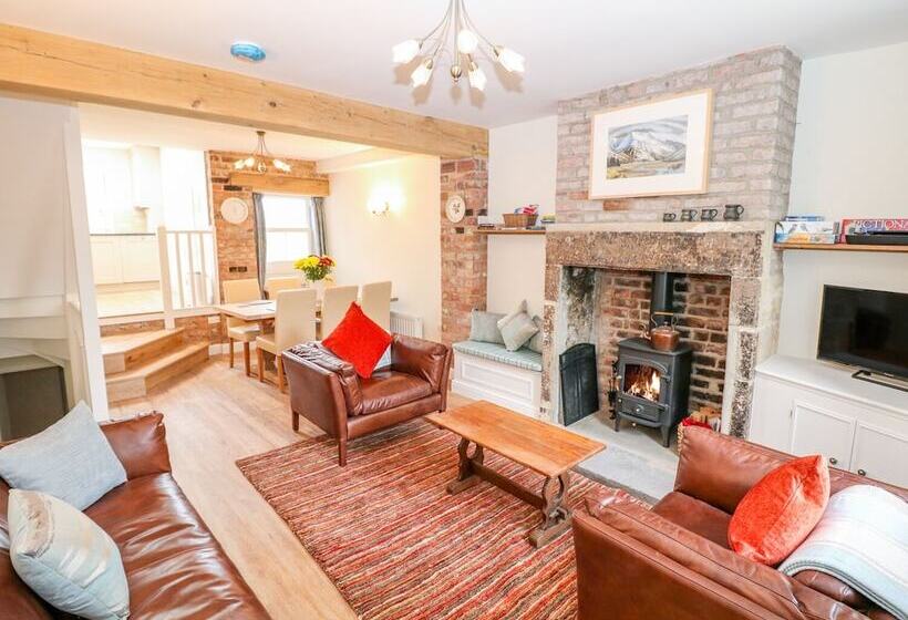 Wyebrow Cottage
