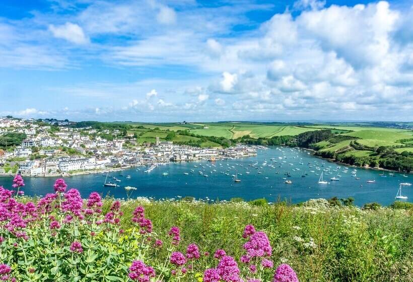 3 The Salcombe
