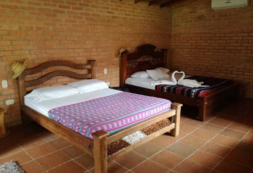 تختخواب و صبحانه Campestre Nukak Travellers Club