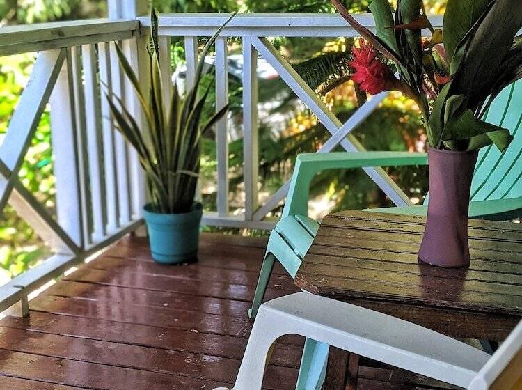 تختخواب و صبحانه Seaside Inn