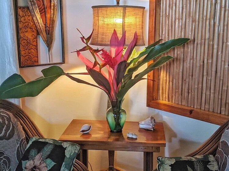 تختخواب و صبحانه Seaside Inn