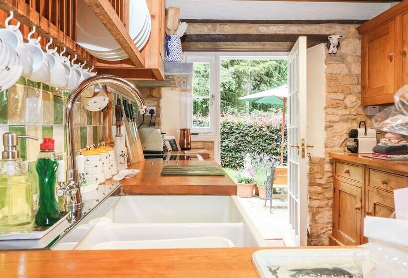 Hadcroft Cottage