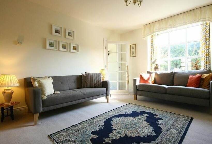 Honeysuckle Cottage
