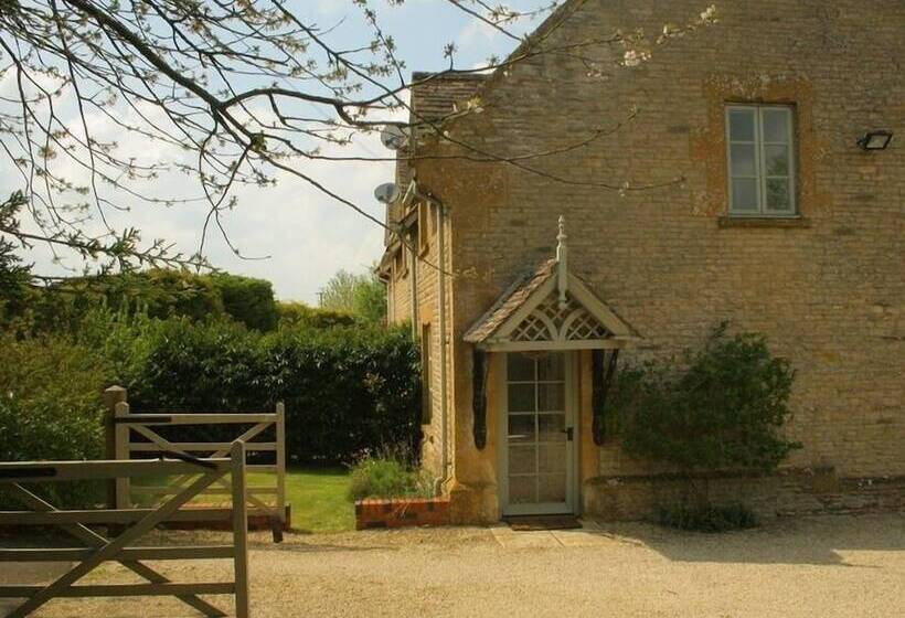 Honeysuckle Cottage