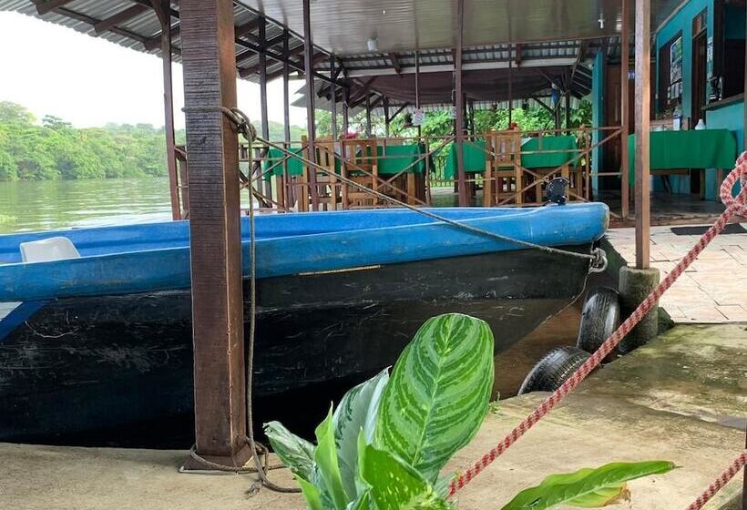 هتل All Rankins Eco Lodge
