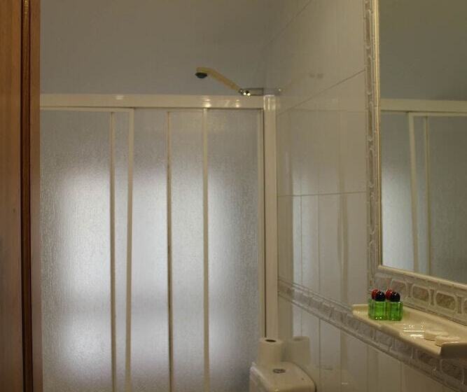 هتل Apartamentos La Lula