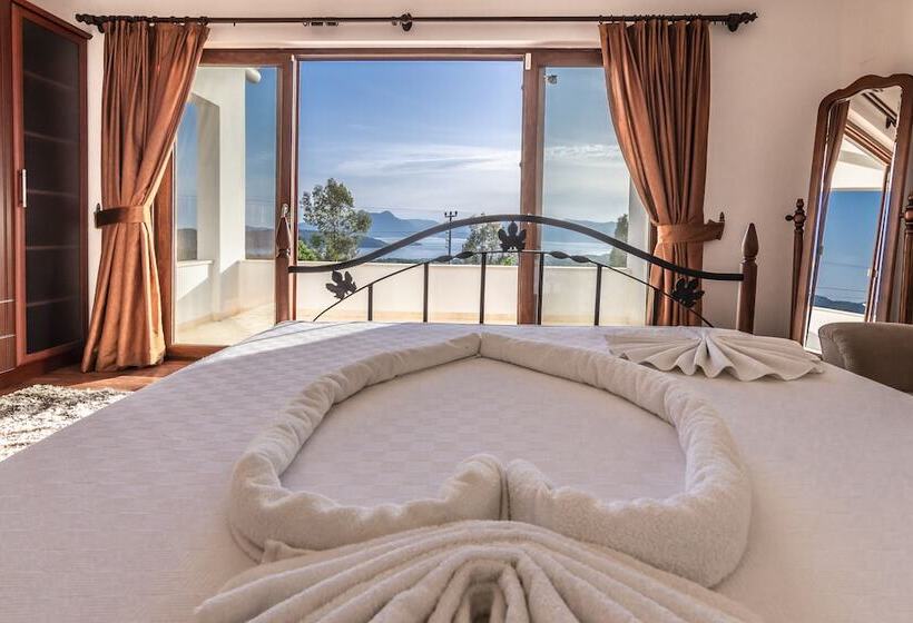 هتل Calypso Lakeview Villas