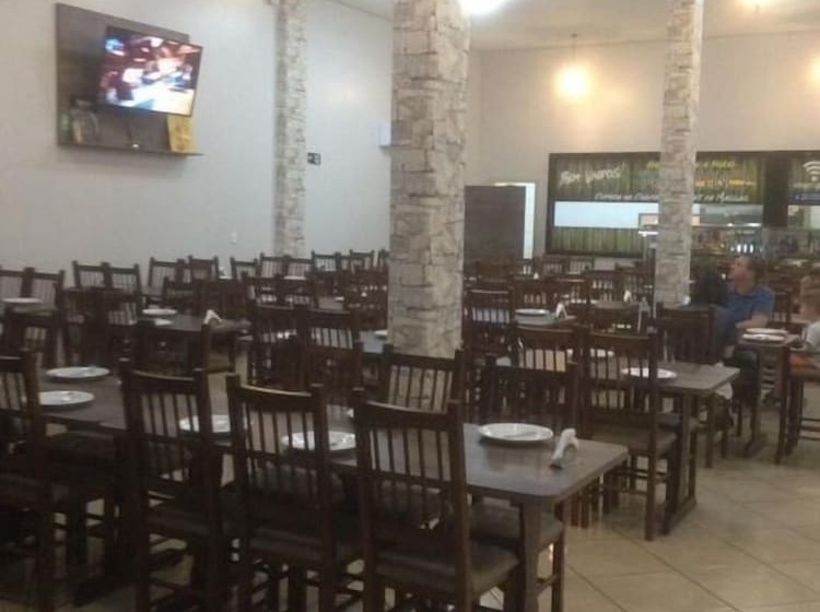 فندق E Restaurante Pampeano