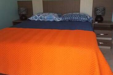 هتل Hostel Airla