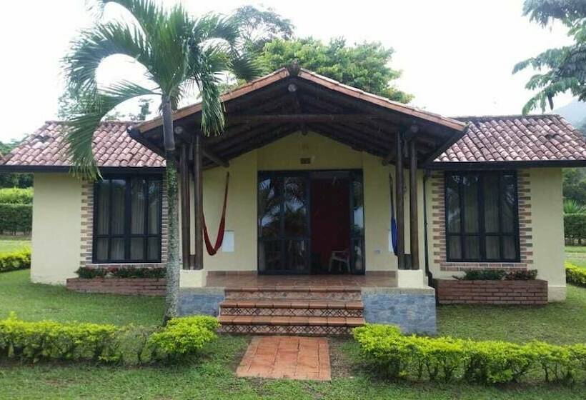 هتل Campestre Lomas De Piedra