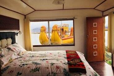 هتل Paisajes Del Titicaca Lodge