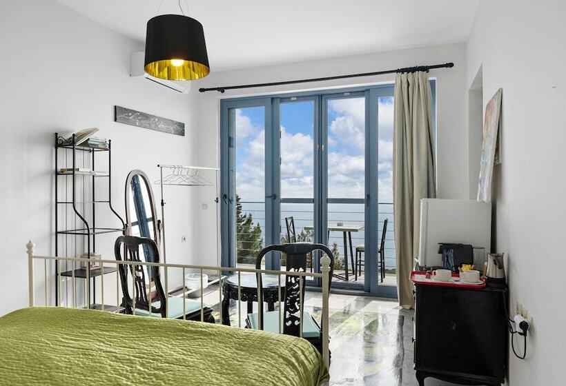 هتل Serenity Boutique Suites