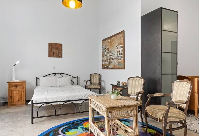 هتل Serenity Boutique Suites