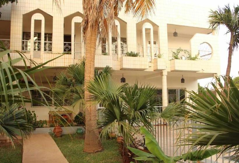 پانسیون B & B Le Nomade