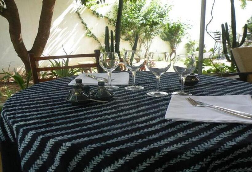پانسیون B & B Le Nomade