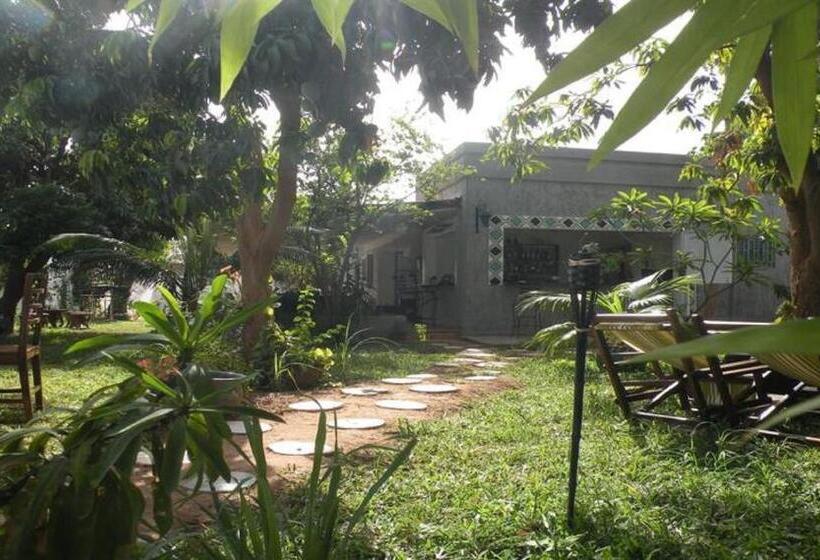 پانسیون B & B Le Nomade