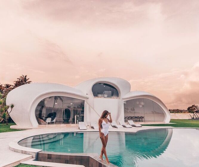 پانسیون Beachfront Villa The Cloud